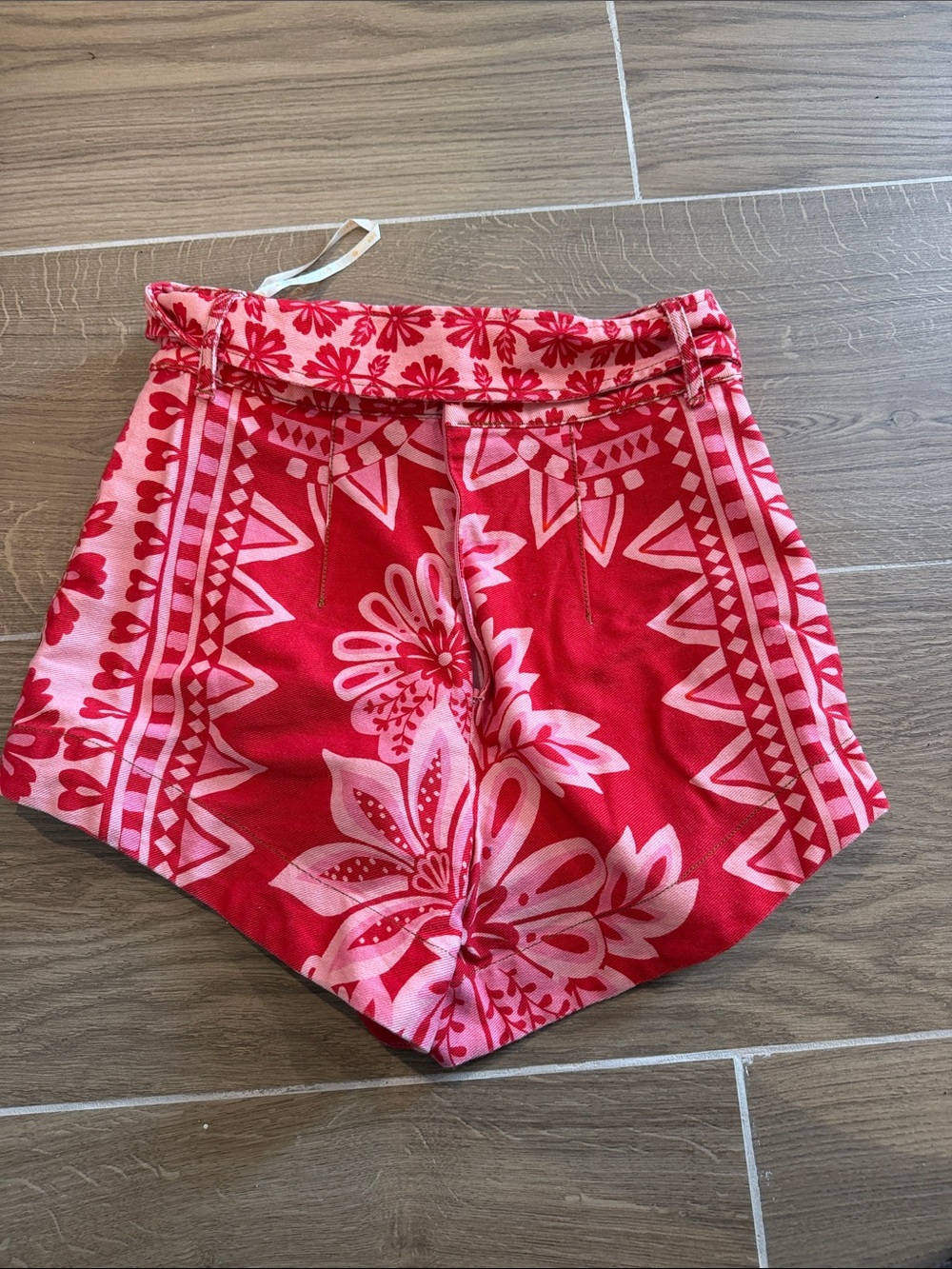 FARM Rio Red and Pink Floral High-Waist Shorts with Belt - Picture 2 of 3